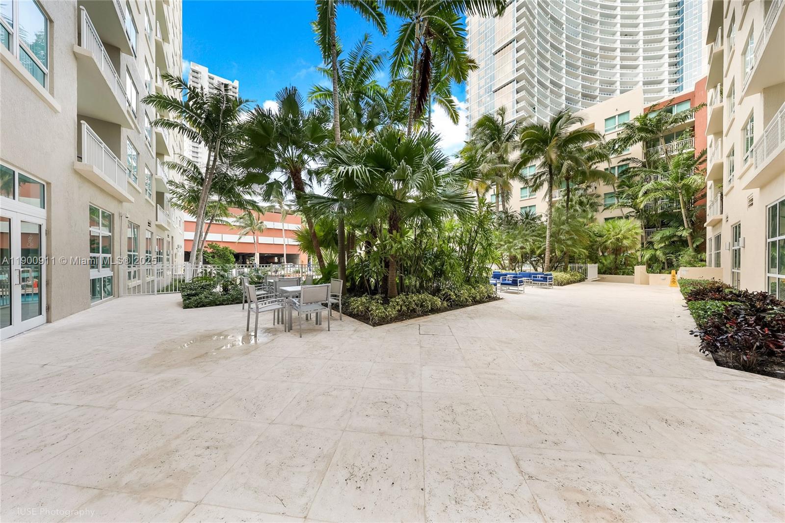 CITE CONDO - Residential Lease