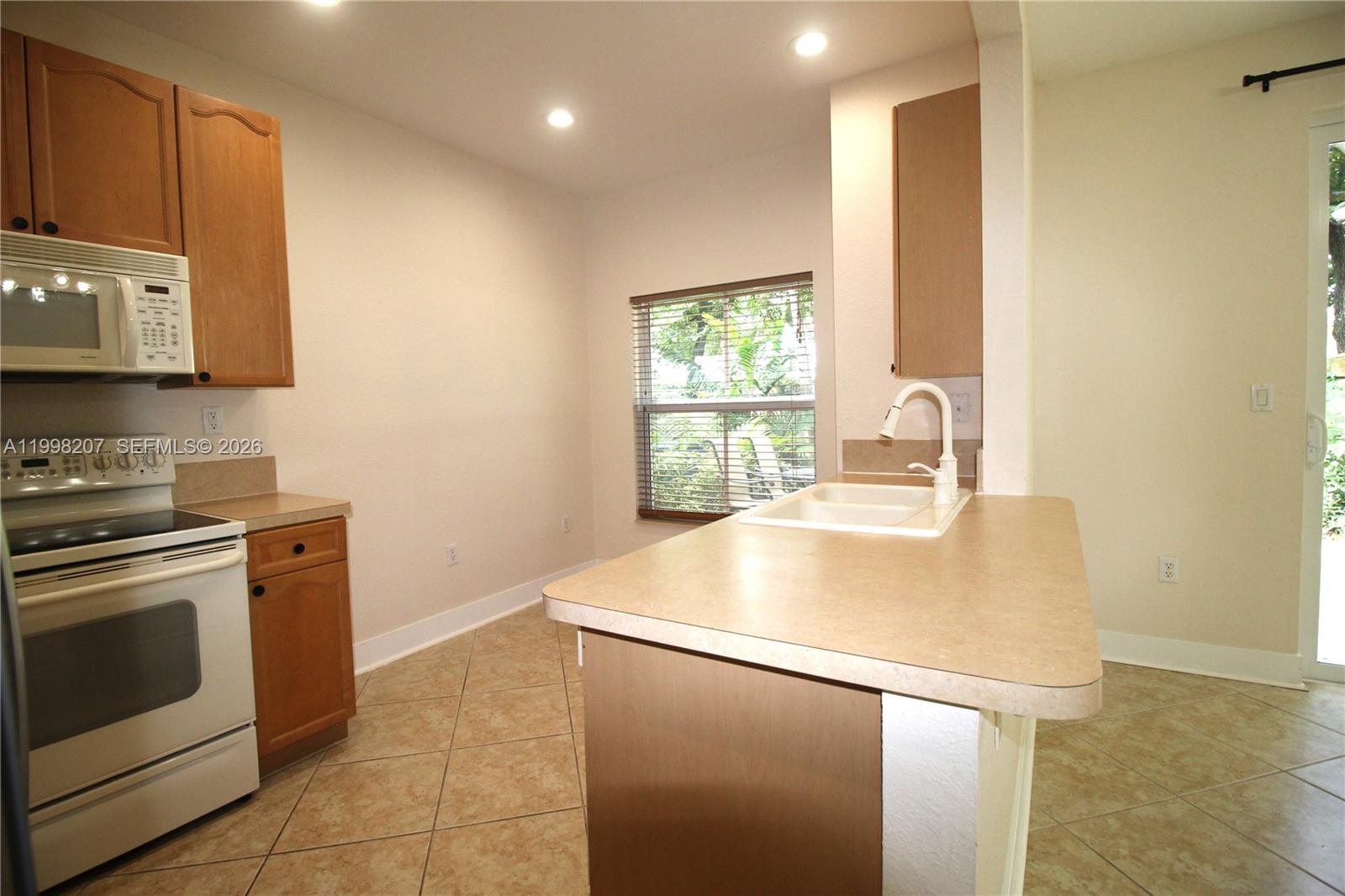 MERRICK PRESERVE CONDO - Residential