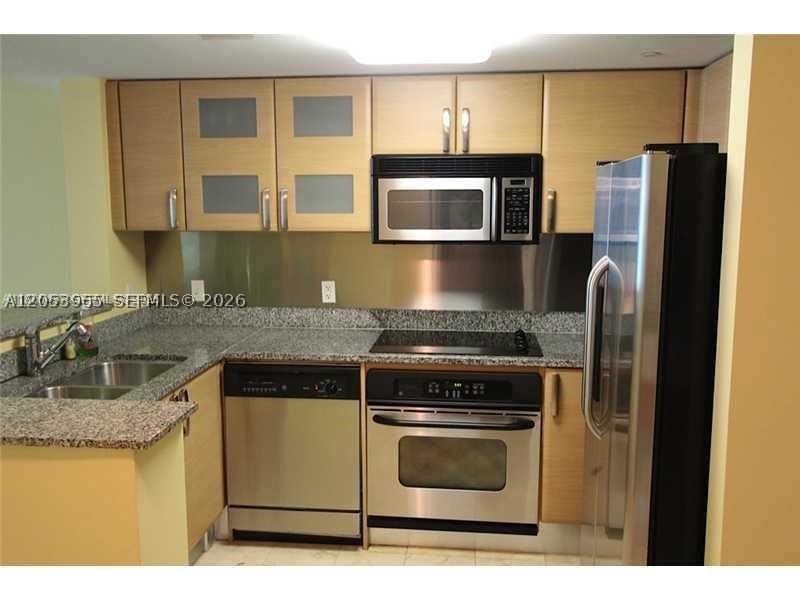 SKYLINE ON BRICKELL CONDO - Residential Lease