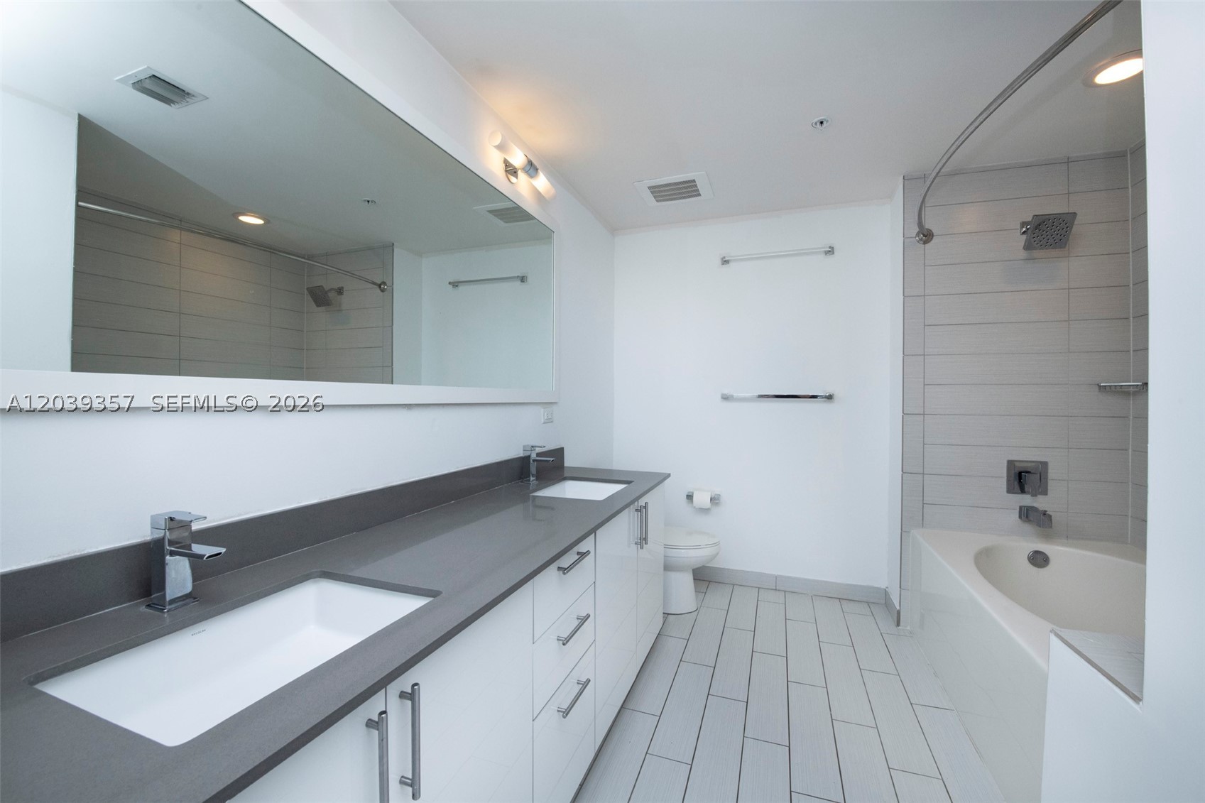 NINE MARY BRICKELL - Residential