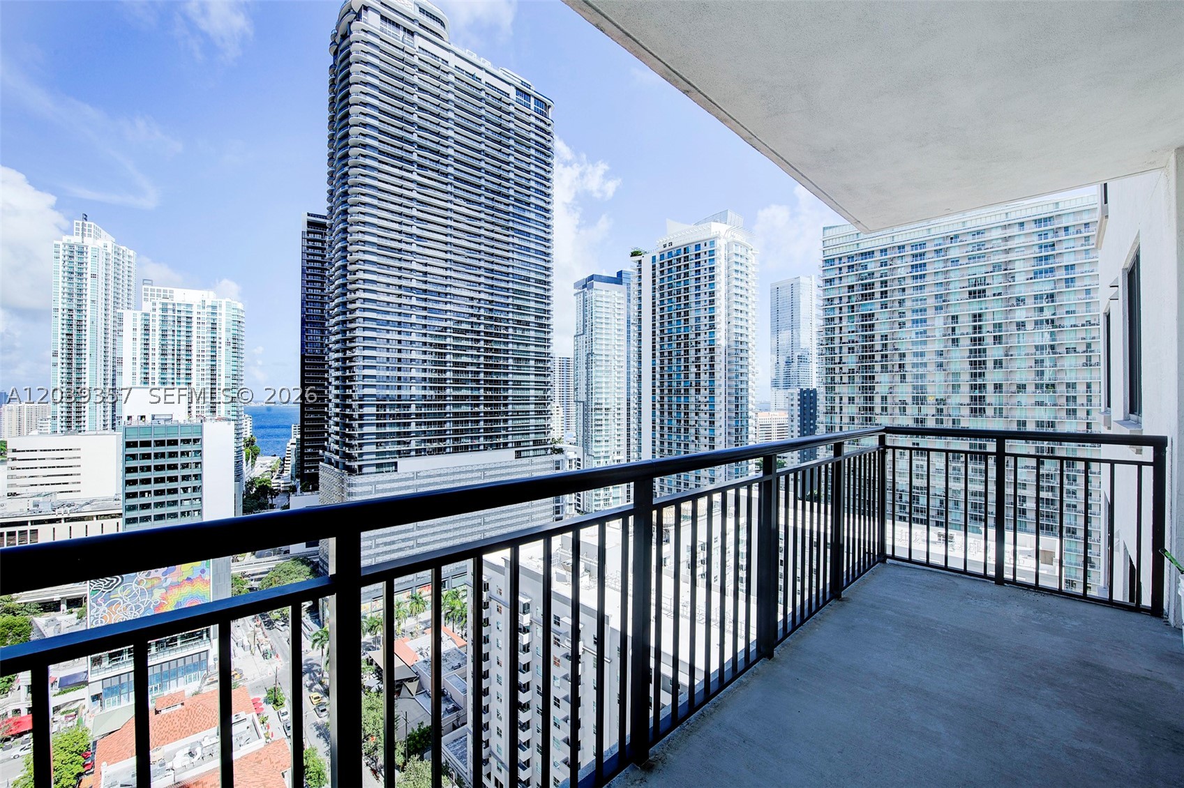 NINE MARY BRICKELL - Residential