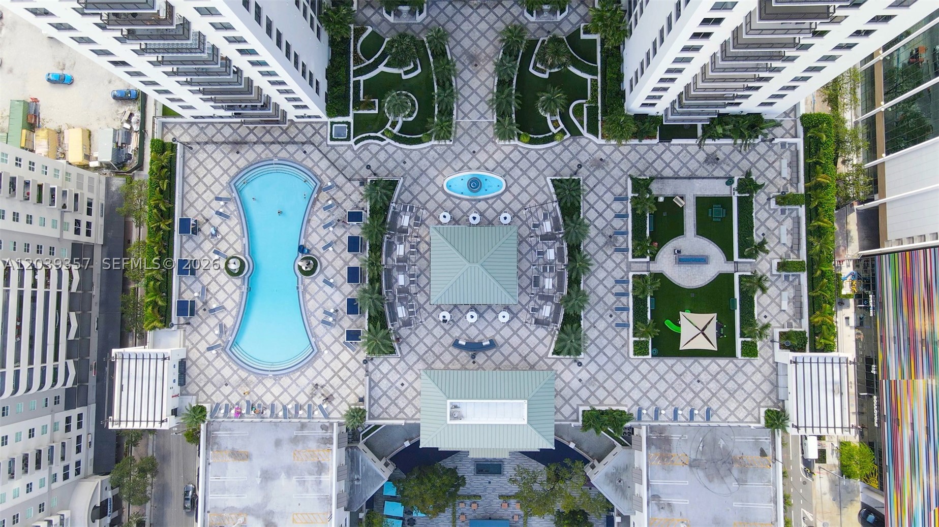 NINE MARY BRICKELL - Residential