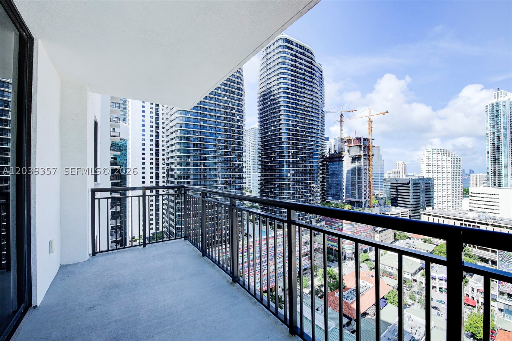 NINE MARY BRICKELL - Residential
