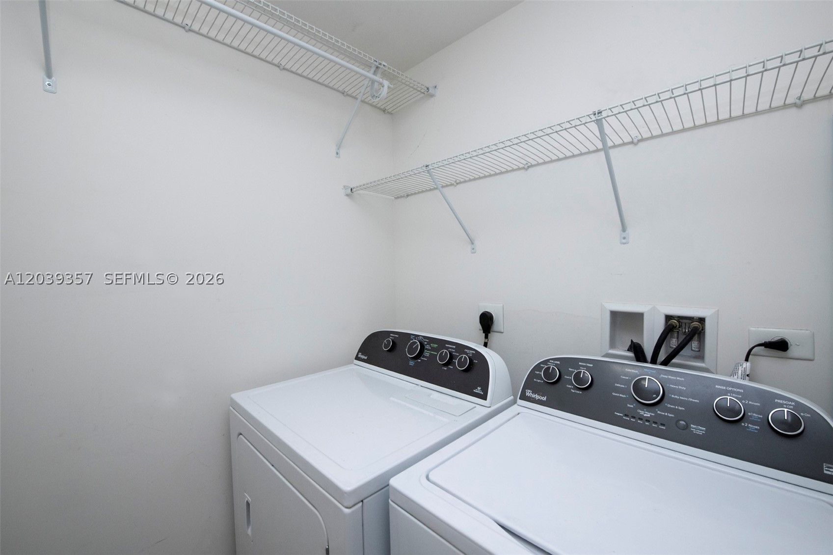 NINE MARY BRICKELL - Residential