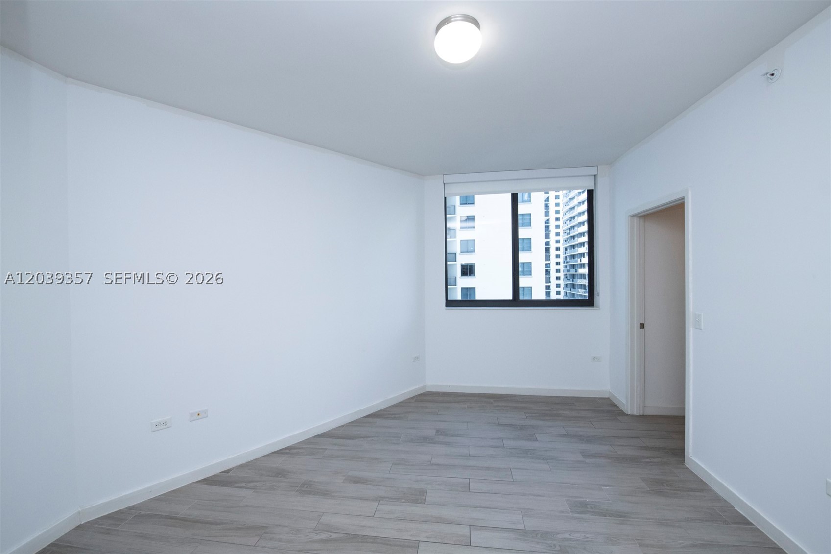 NINE MARY BRICKELL - Residential