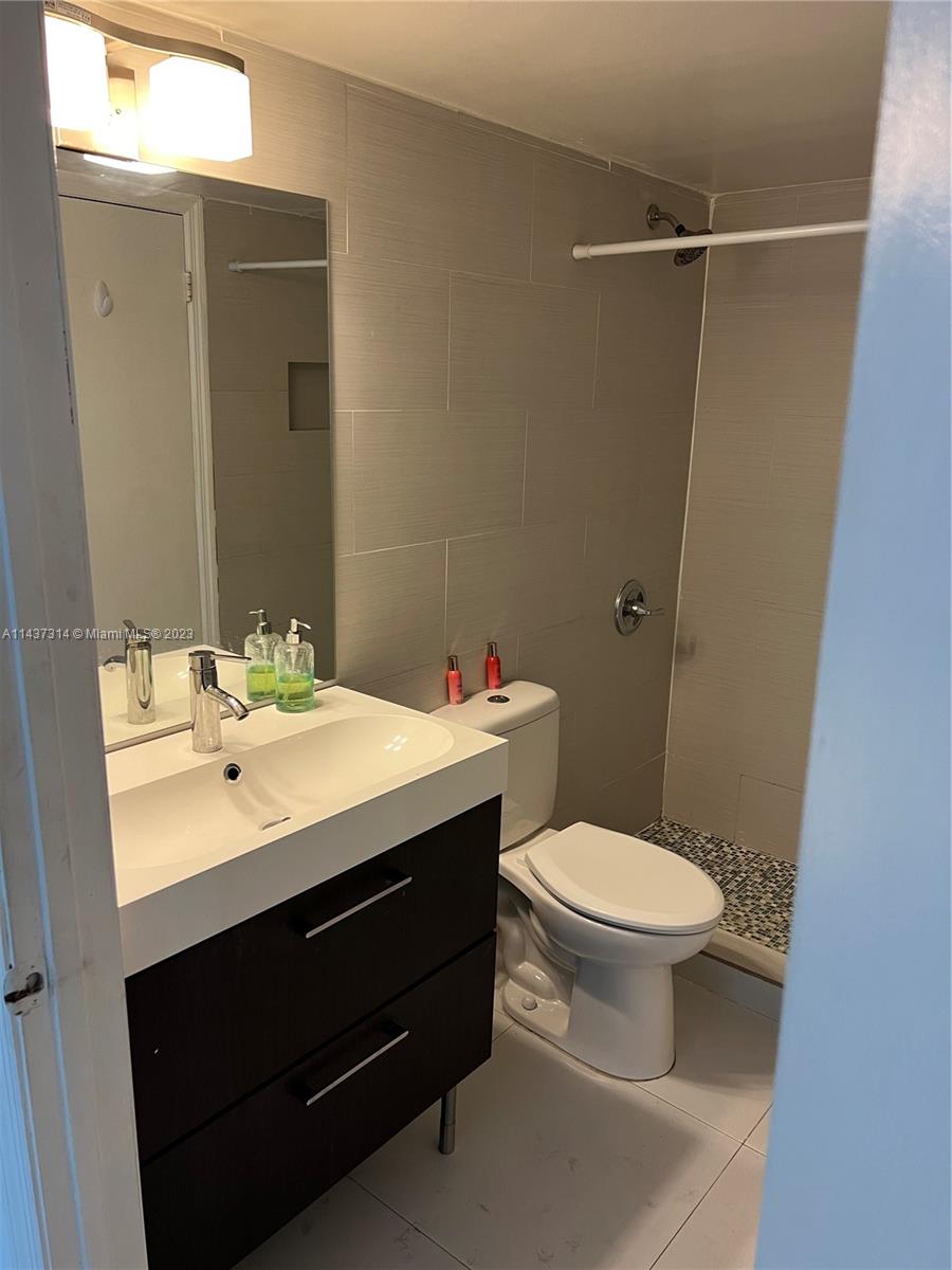 VILLA RUSTICA I CONDO - Residential Lease