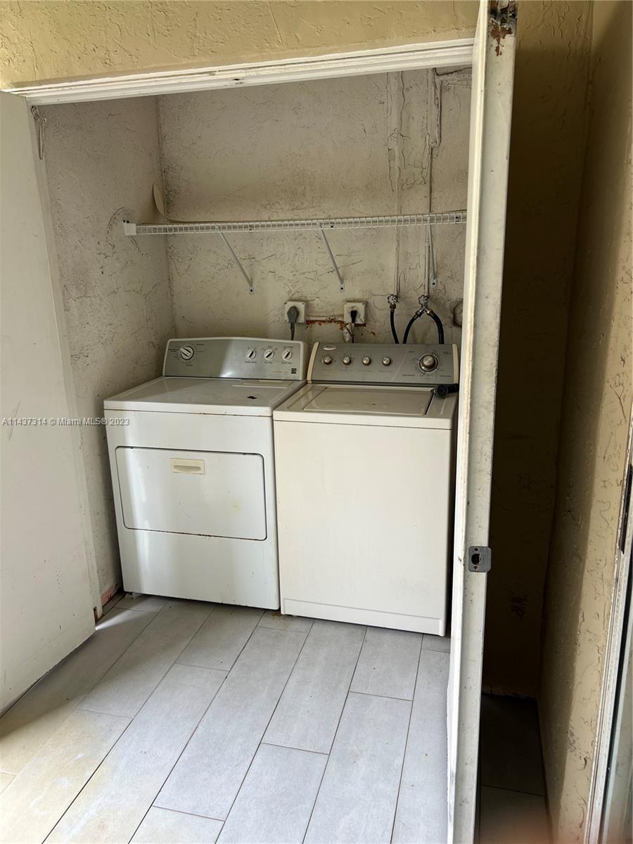 VILLA RUSTICA I CONDO - Residential Lease
