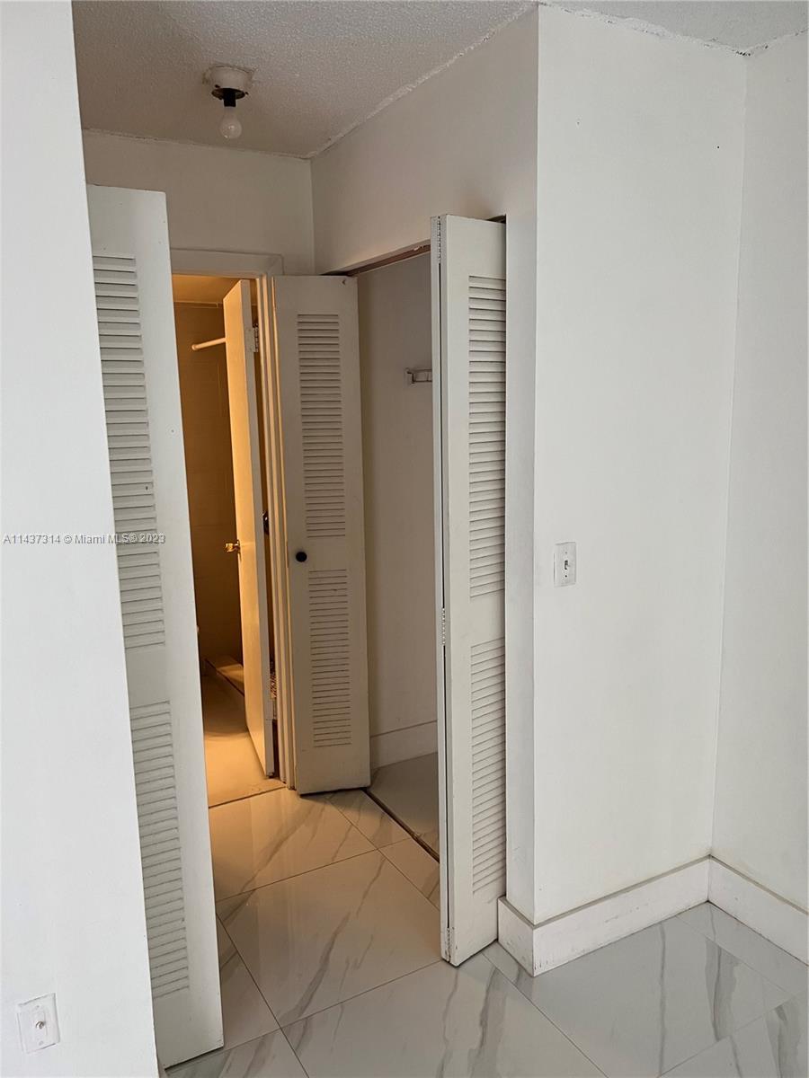 VILLA RUSTICA I CONDO - Residential Lease