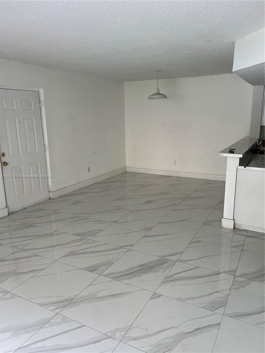 VILLA RUSTICA I CONDO - Residential Lease