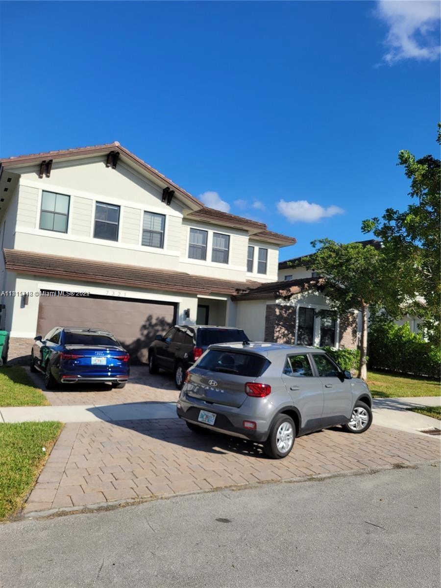 Brand new one! This 5 bedroom 6 bathroom 2 car garage contemporary how w/over 4,000 sft features spacious living & Dining rooms Huge Master suite with walk in closets ,all impact doors & windows, SS steel appliances quartz counter tops, Great Home for a big family