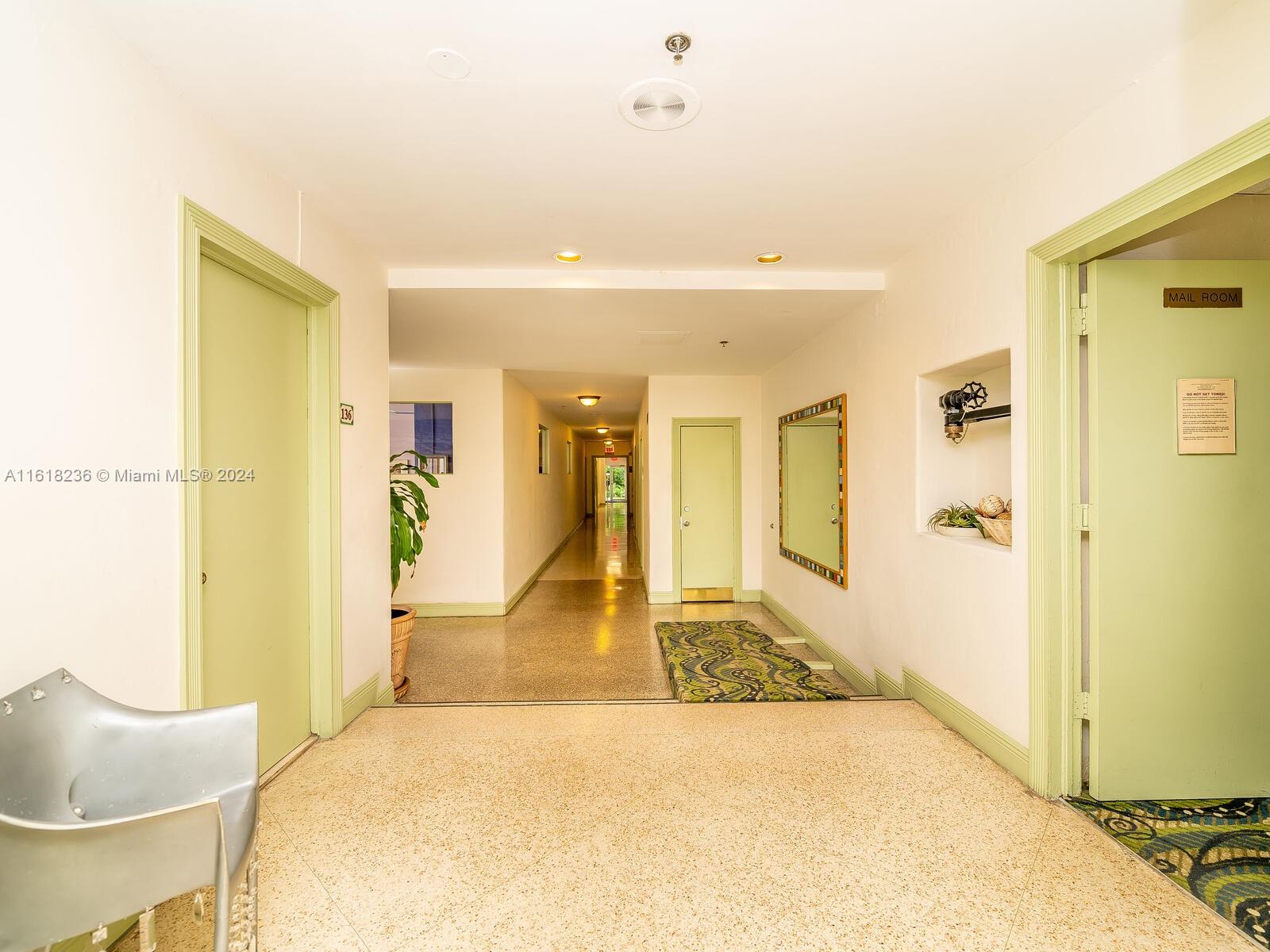 THE MANTELL CONDO - Residential Lease