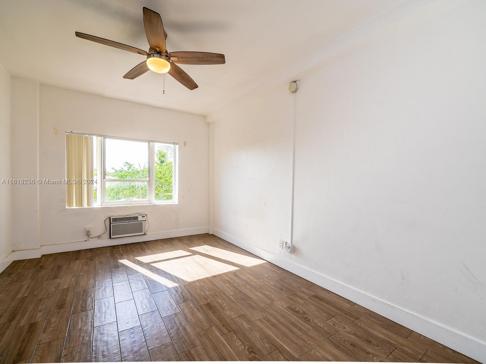 THE MANTELL CONDO - Residential Lease
