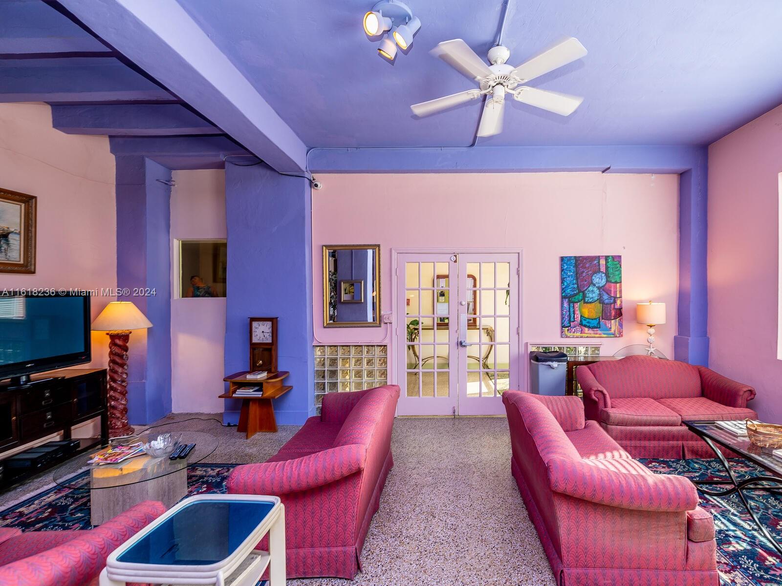 THE MANTELL CONDO - Residential Lease