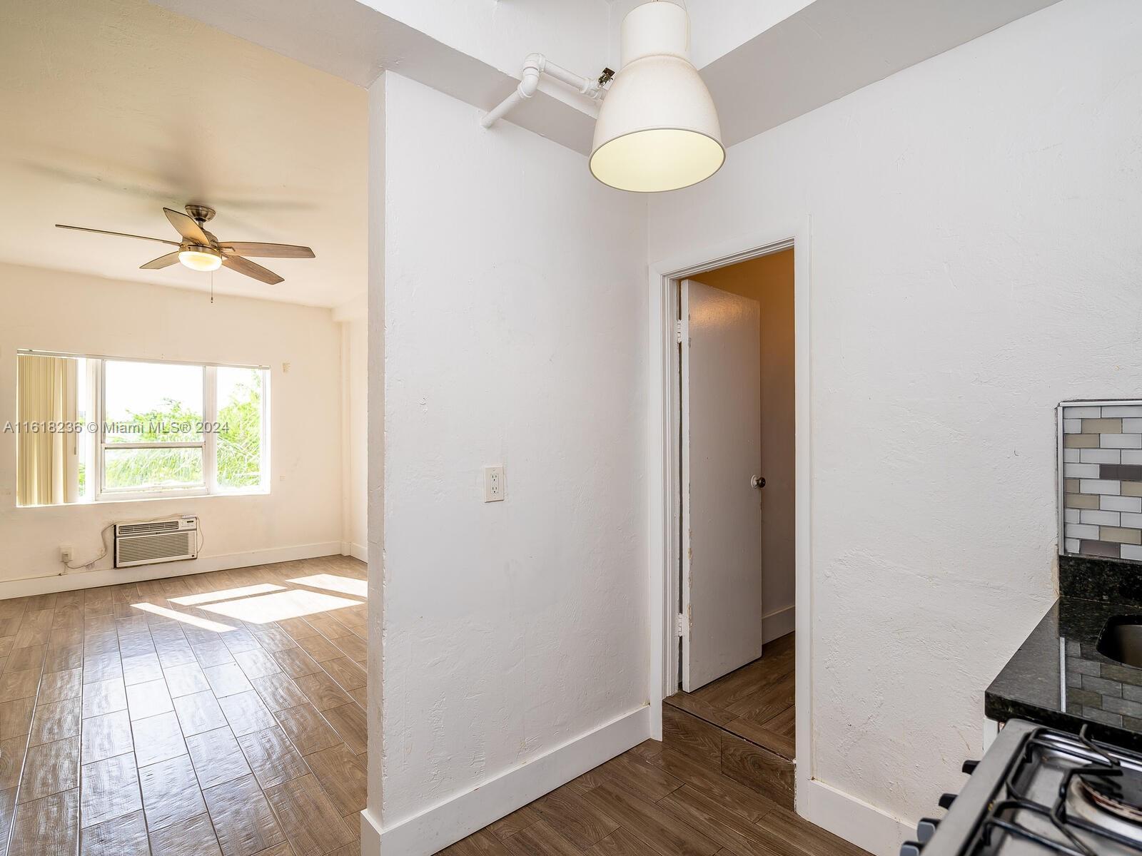 THE MANTELL CONDO - Residential Lease