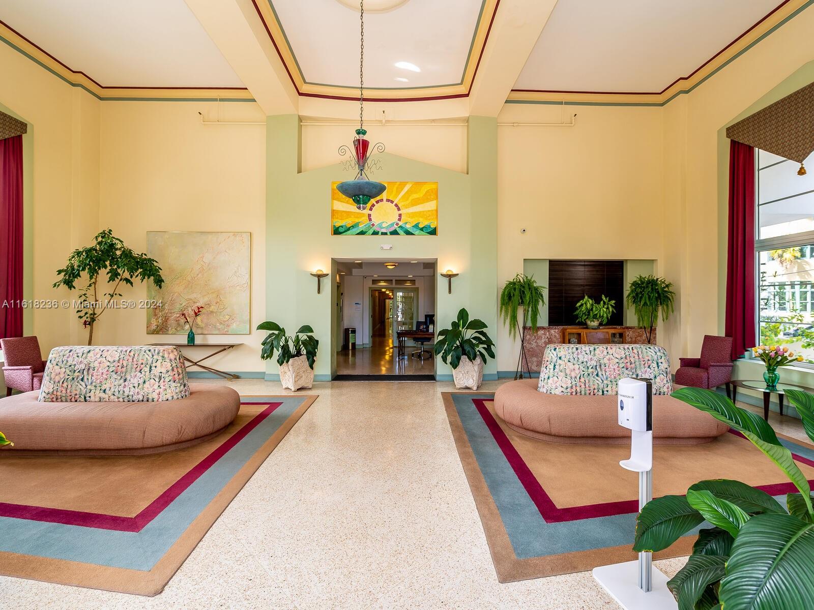 THE MANTELL CONDO - Residential Lease