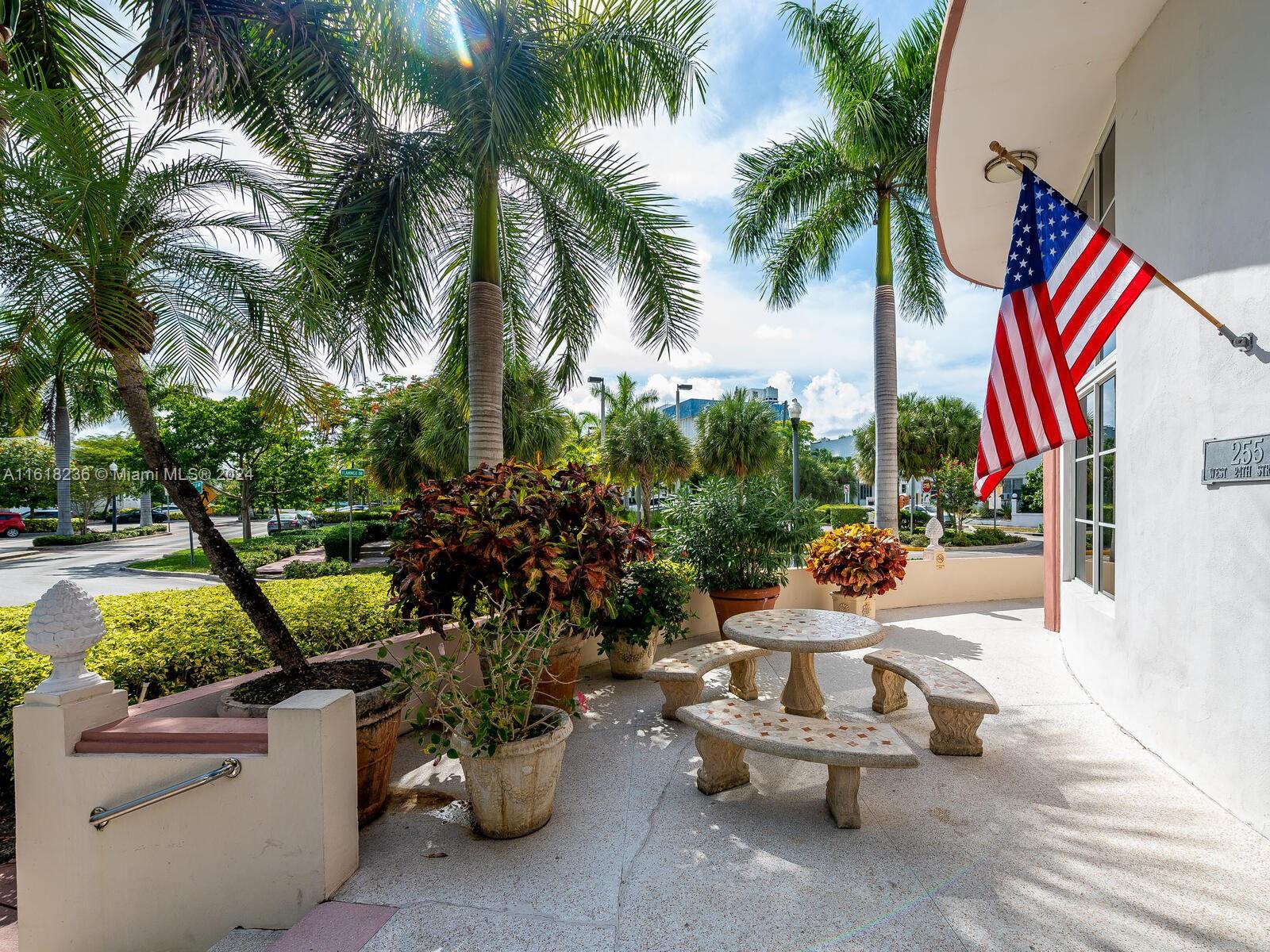 THE MANTELL CONDO - Residential Lease