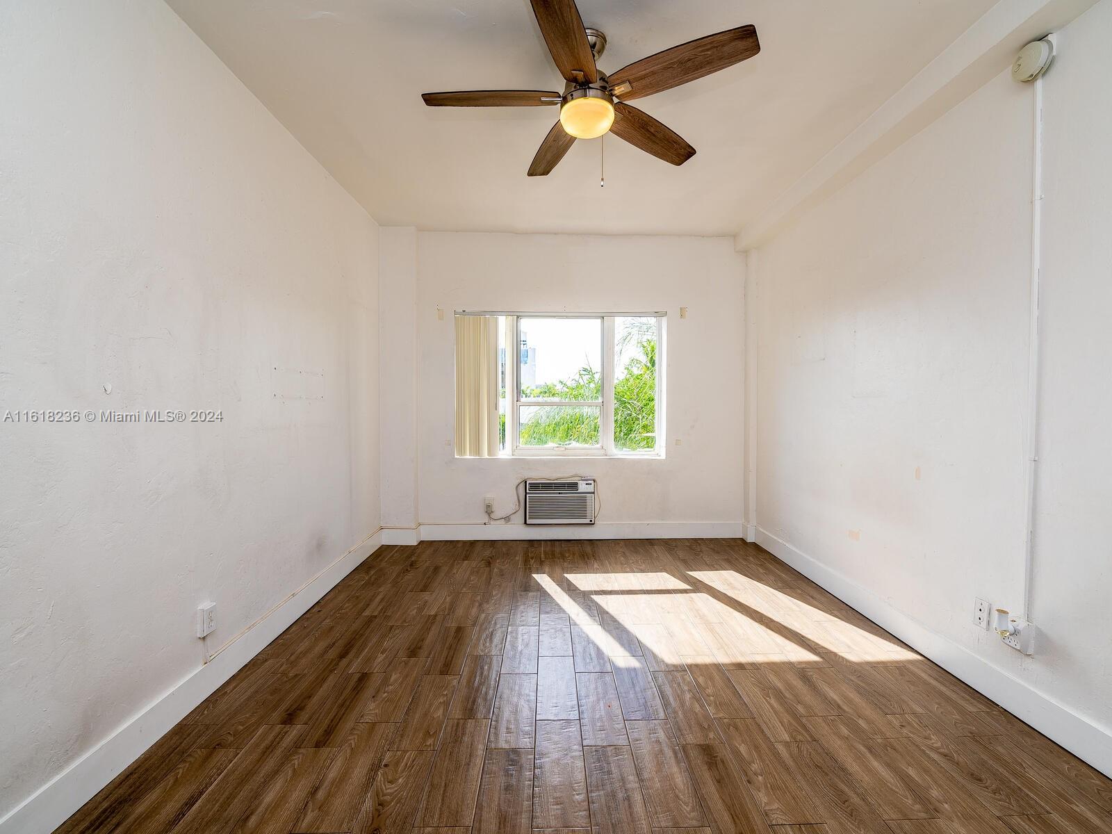THE MANTELL CONDO - Residential Lease