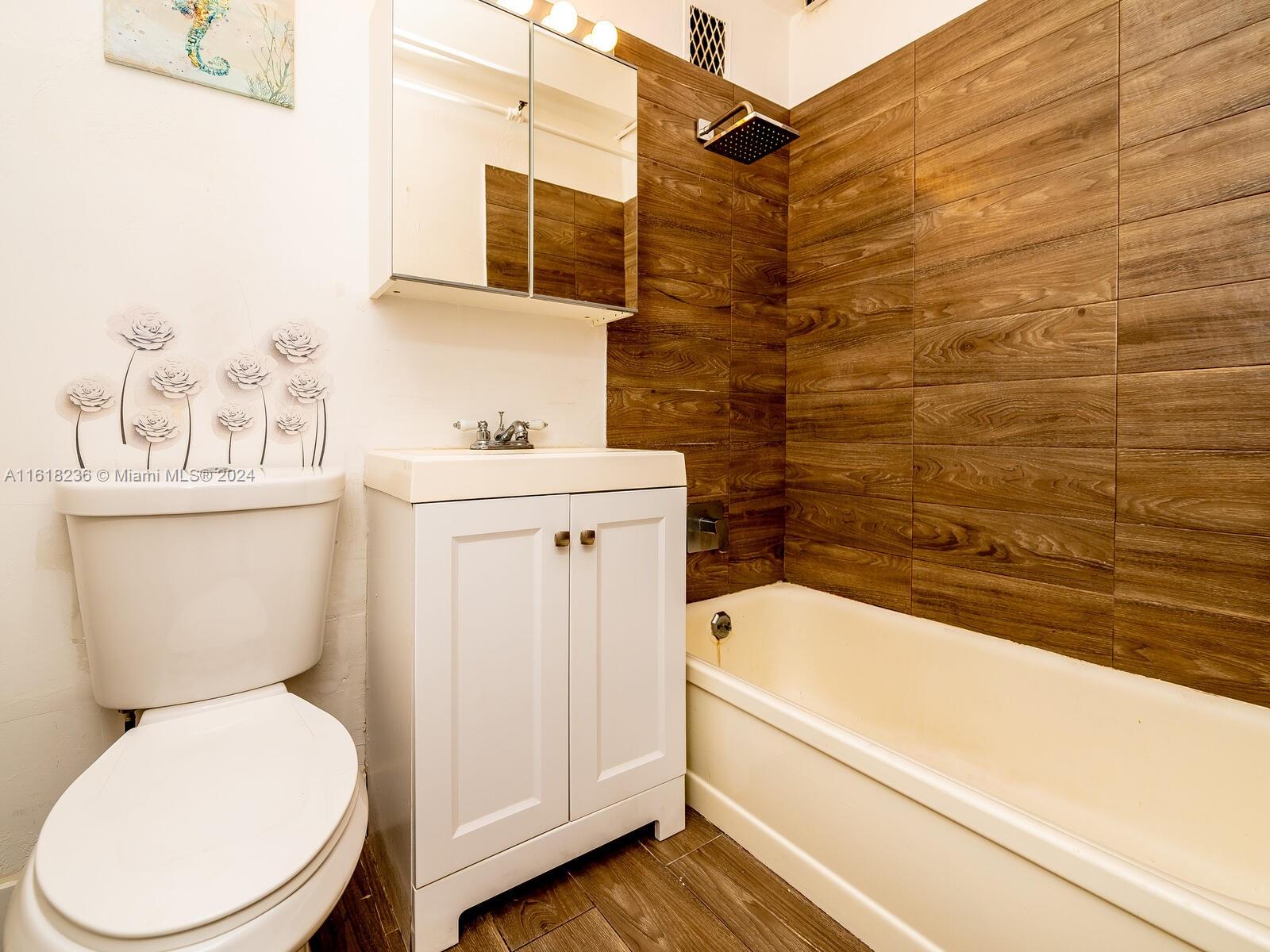 THE MANTELL CONDO - Residential Lease