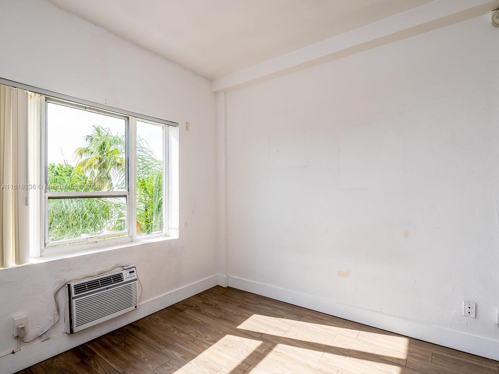 THE MANTELL CONDO - Residential Lease