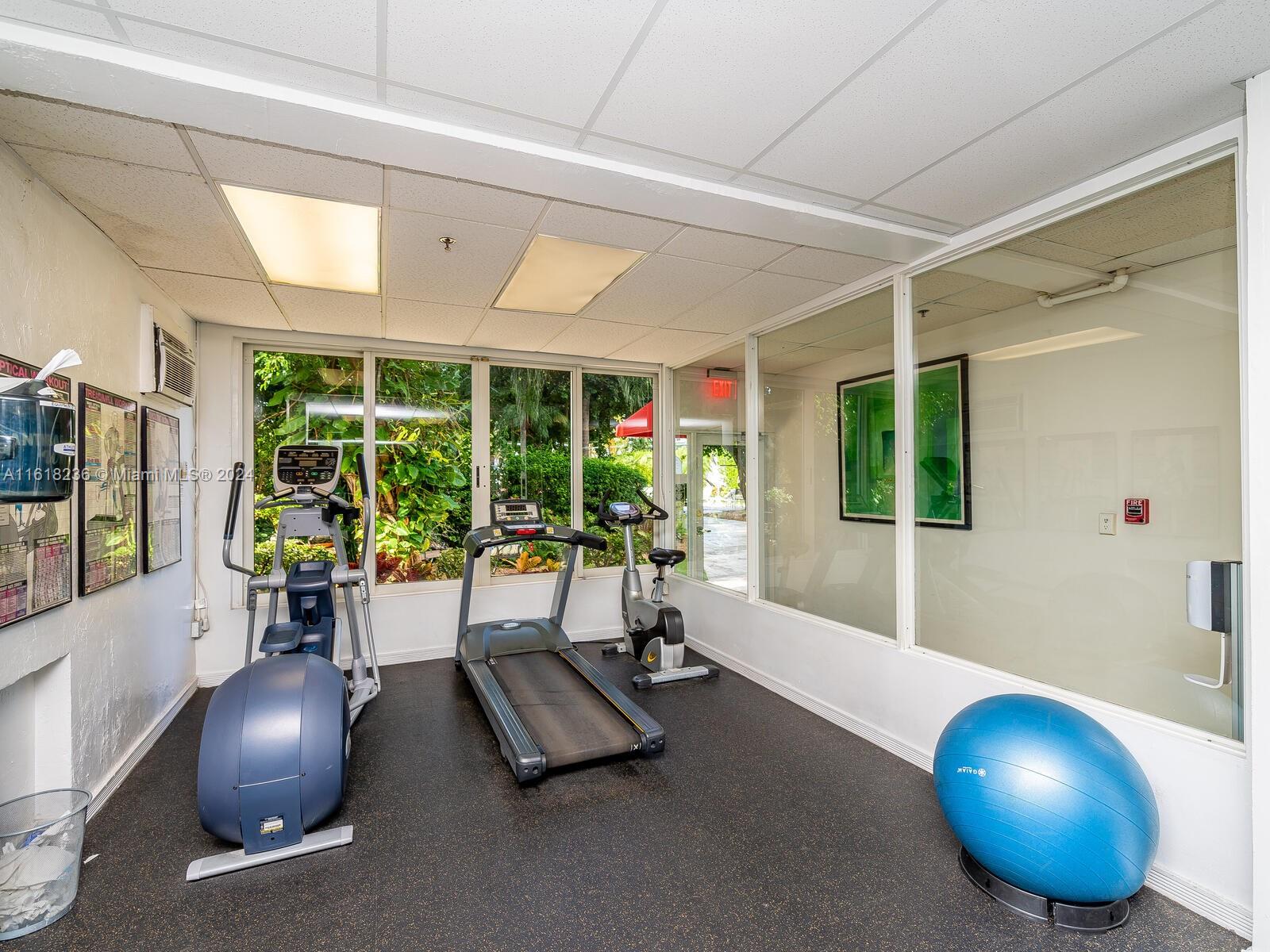 THE MANTELL CONDO - Residential Lease
