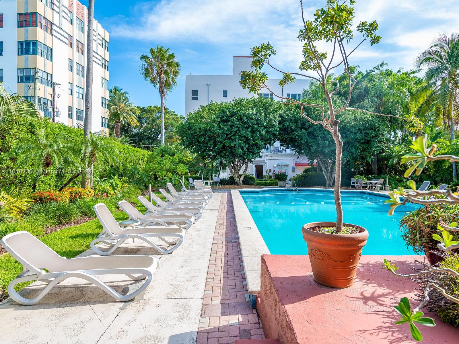 THE MANTELL CONDO - Residential Lease