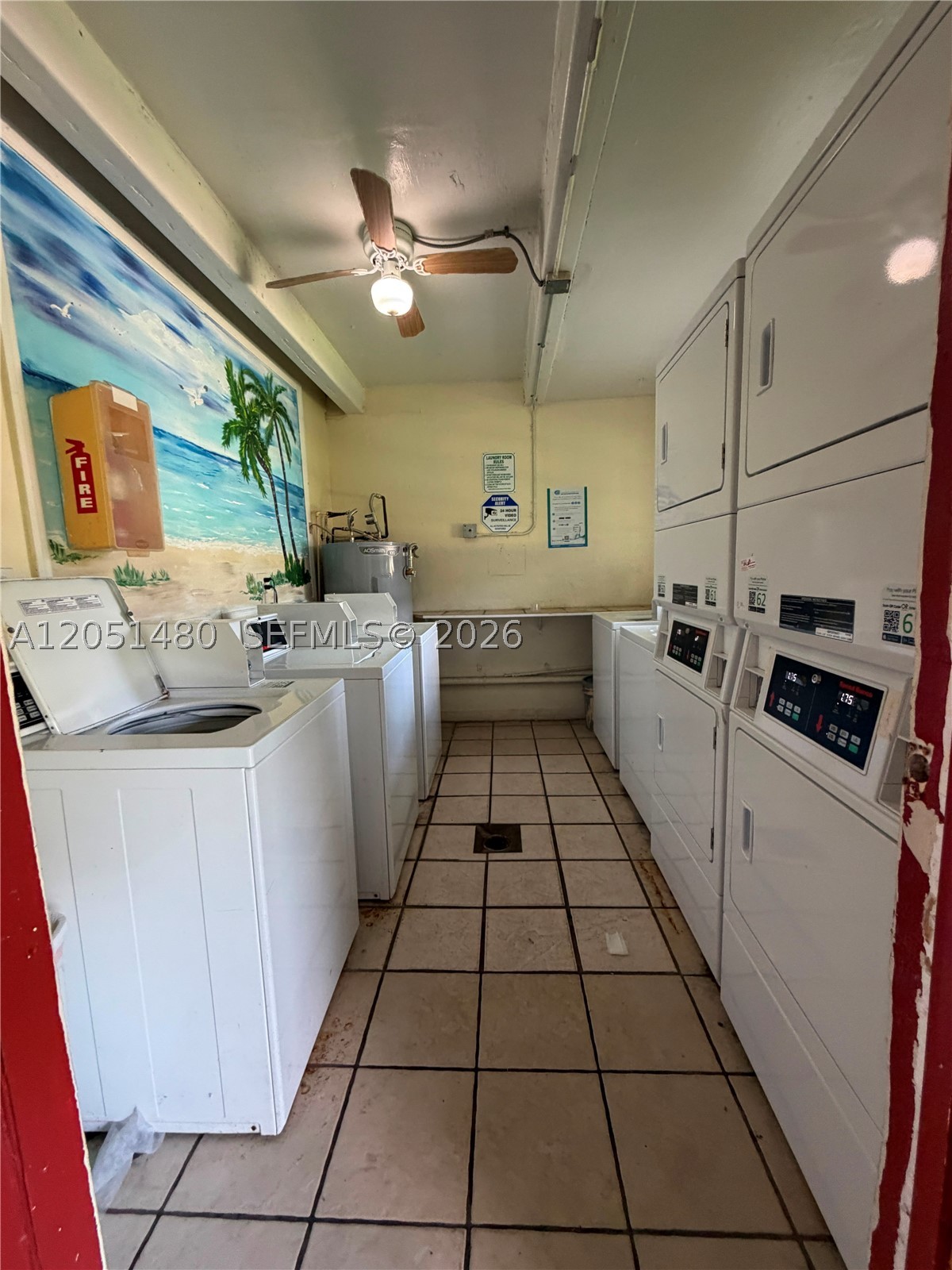 SUNRISE GOLF VILLAGE SEC - Residential Lease
