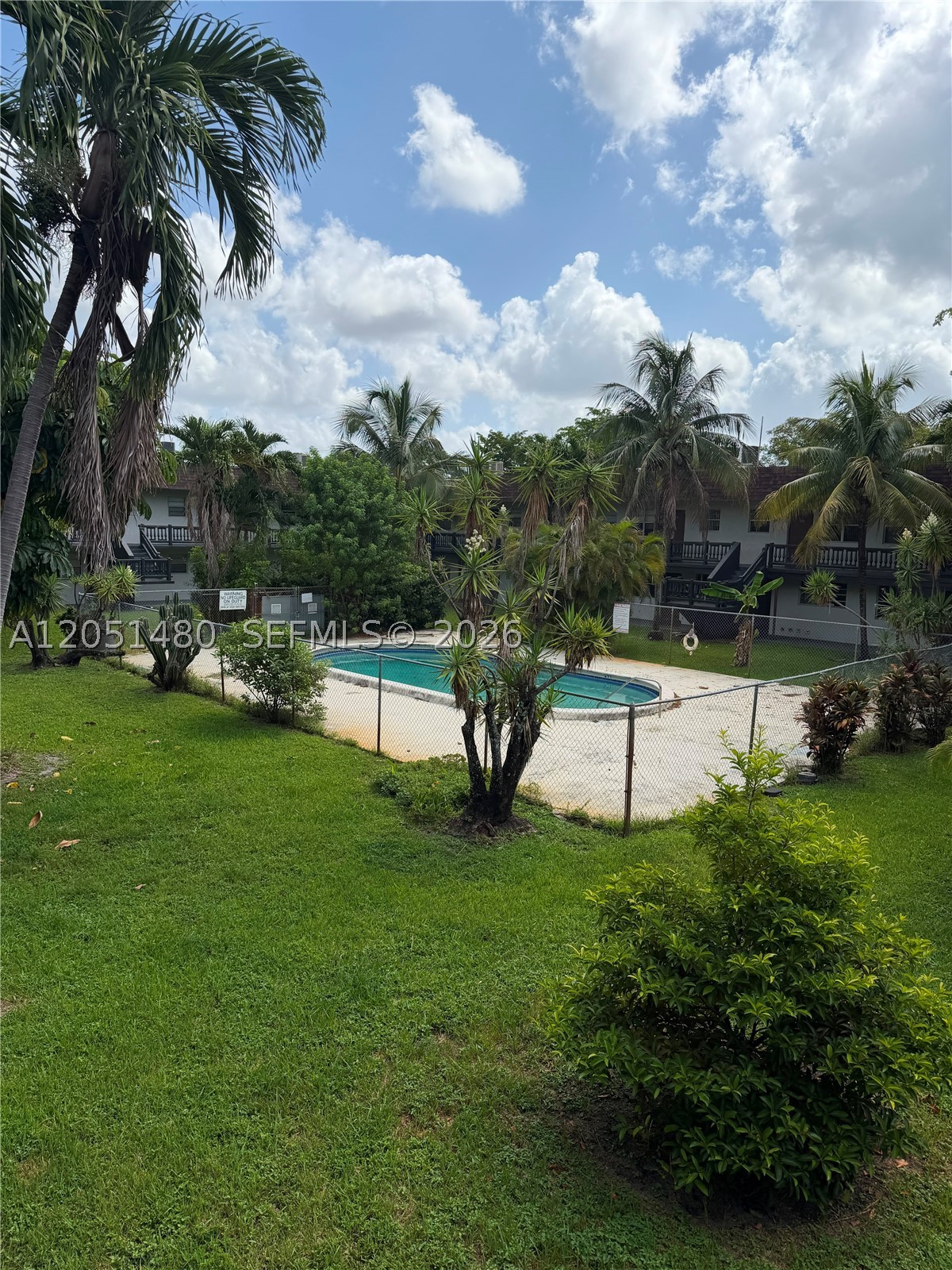 SUNRISE GOLF VILLAGE SEC - Residential Lease