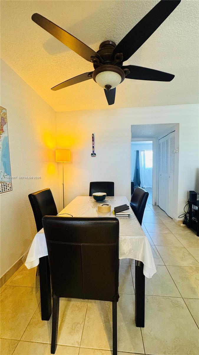 SANTA MONICA CONDOMINIUM - Residential