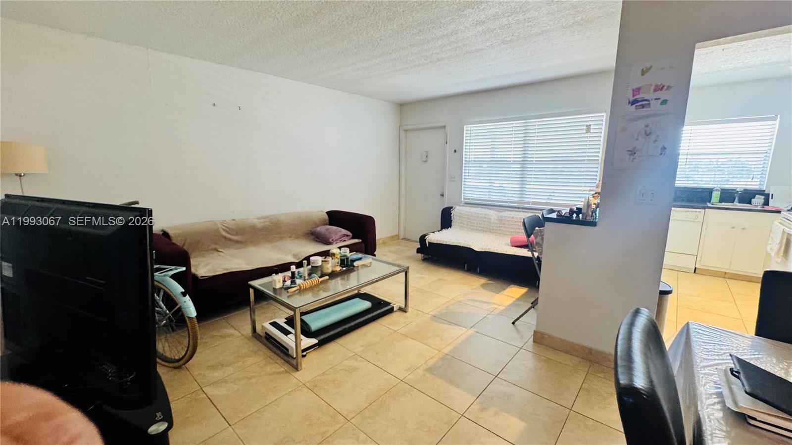 SANTA MONICA CONDOMINIUM - Residential