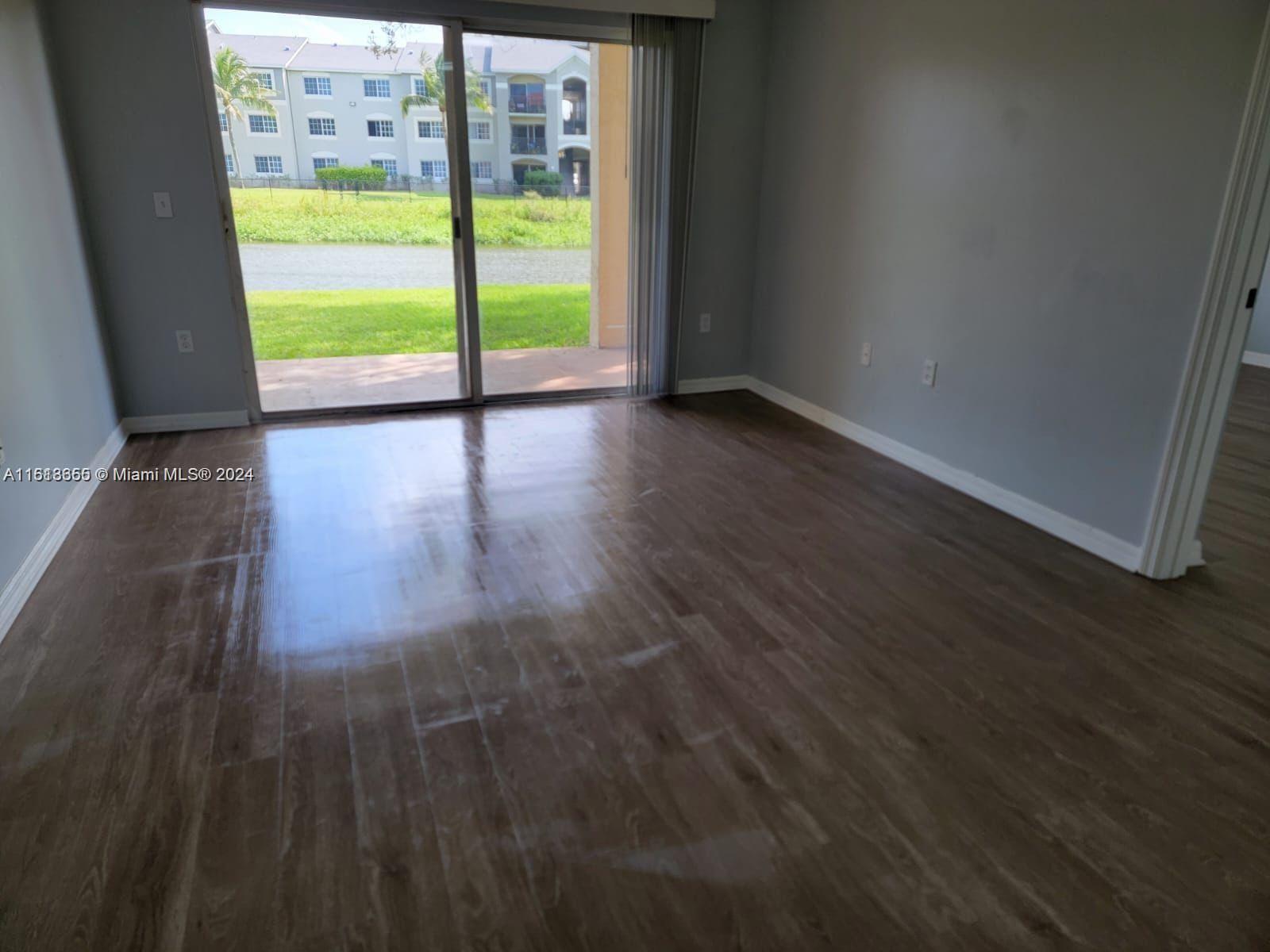 EMERALD ISLE AT LAGUNA LA - Residential Lease
