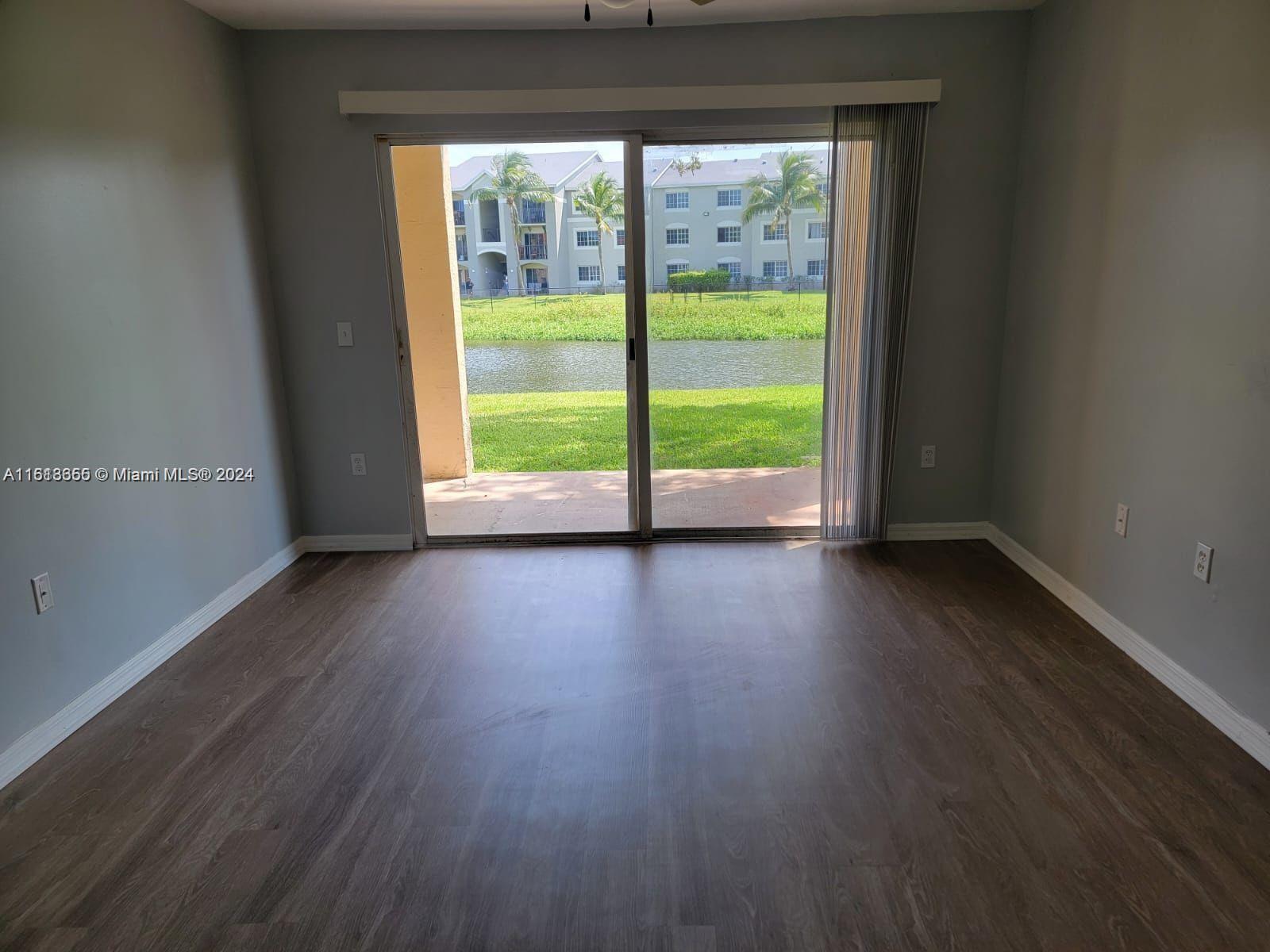 EMERALD ISLE AT LAGUNA LA - Residential Lease