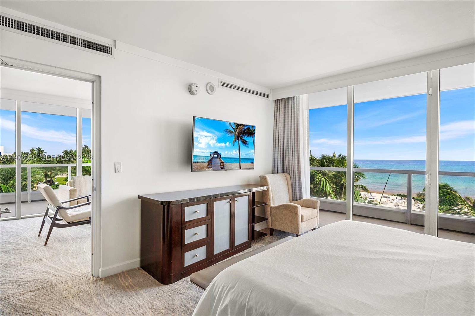 FONTAINEBLEAU III OCEAN C - Residential