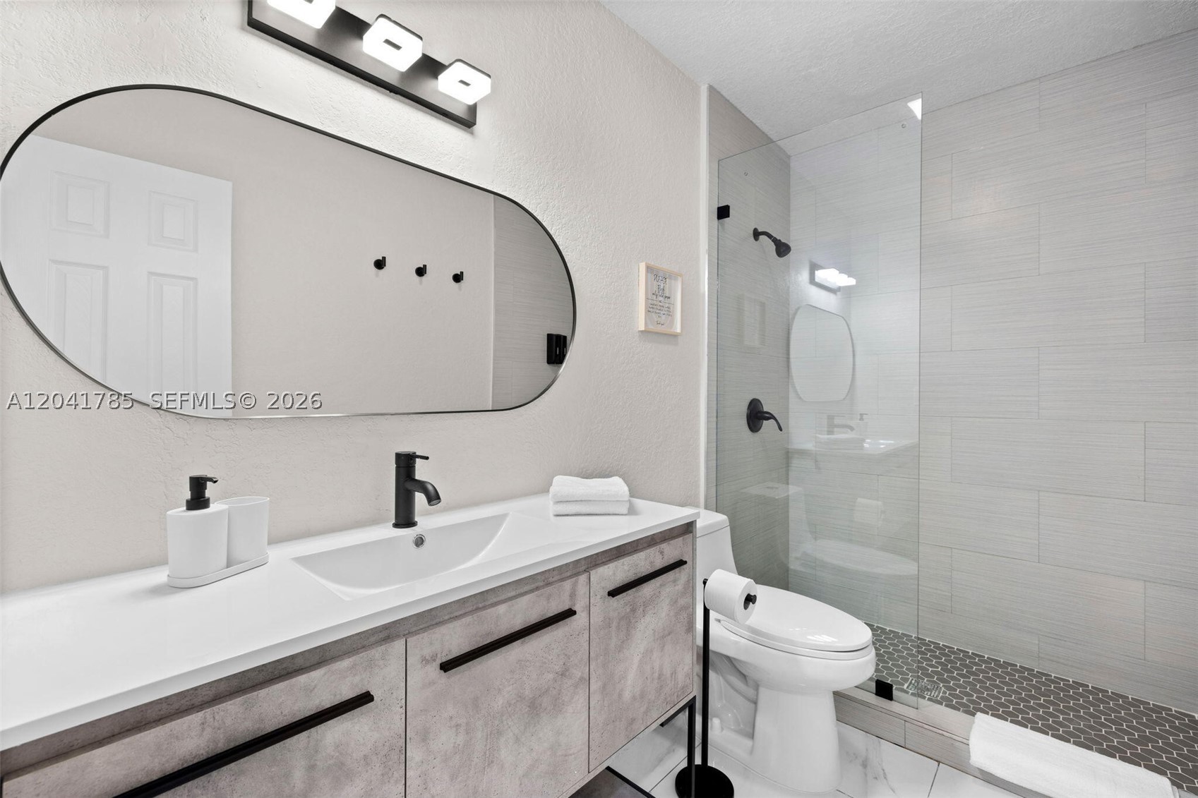BOULEVARD PARK - Residential Lease