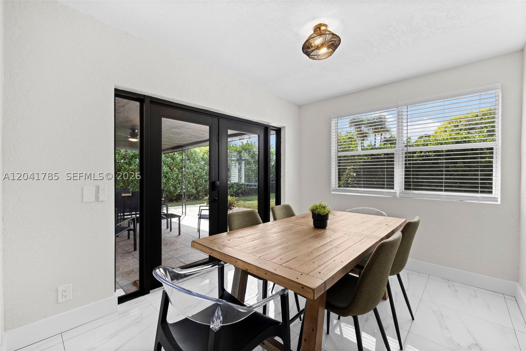 BOULEVARD PARK - Residential Lease