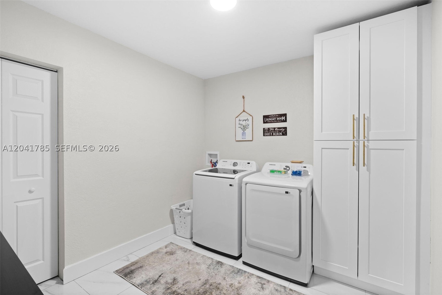 BOULEVARD PARK - Residential Lease