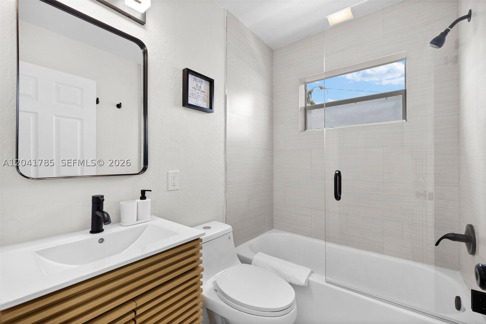 BOULEVARD PARK - Residential Lease