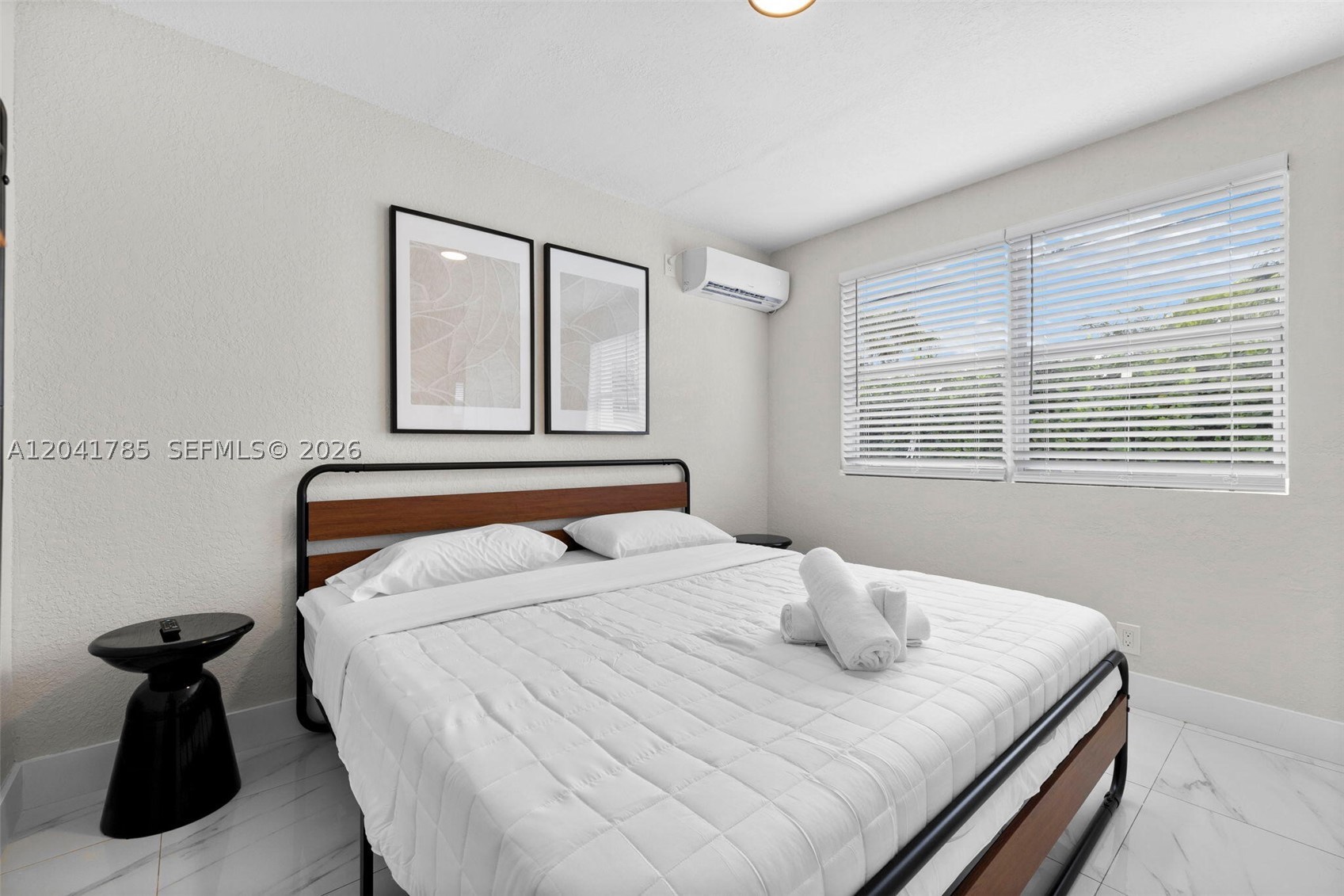 BOULEVARD PARK - Residential Lease