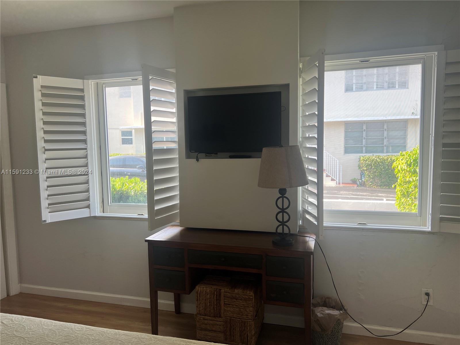 VISTA SHORES CO-OP - Residential Lease