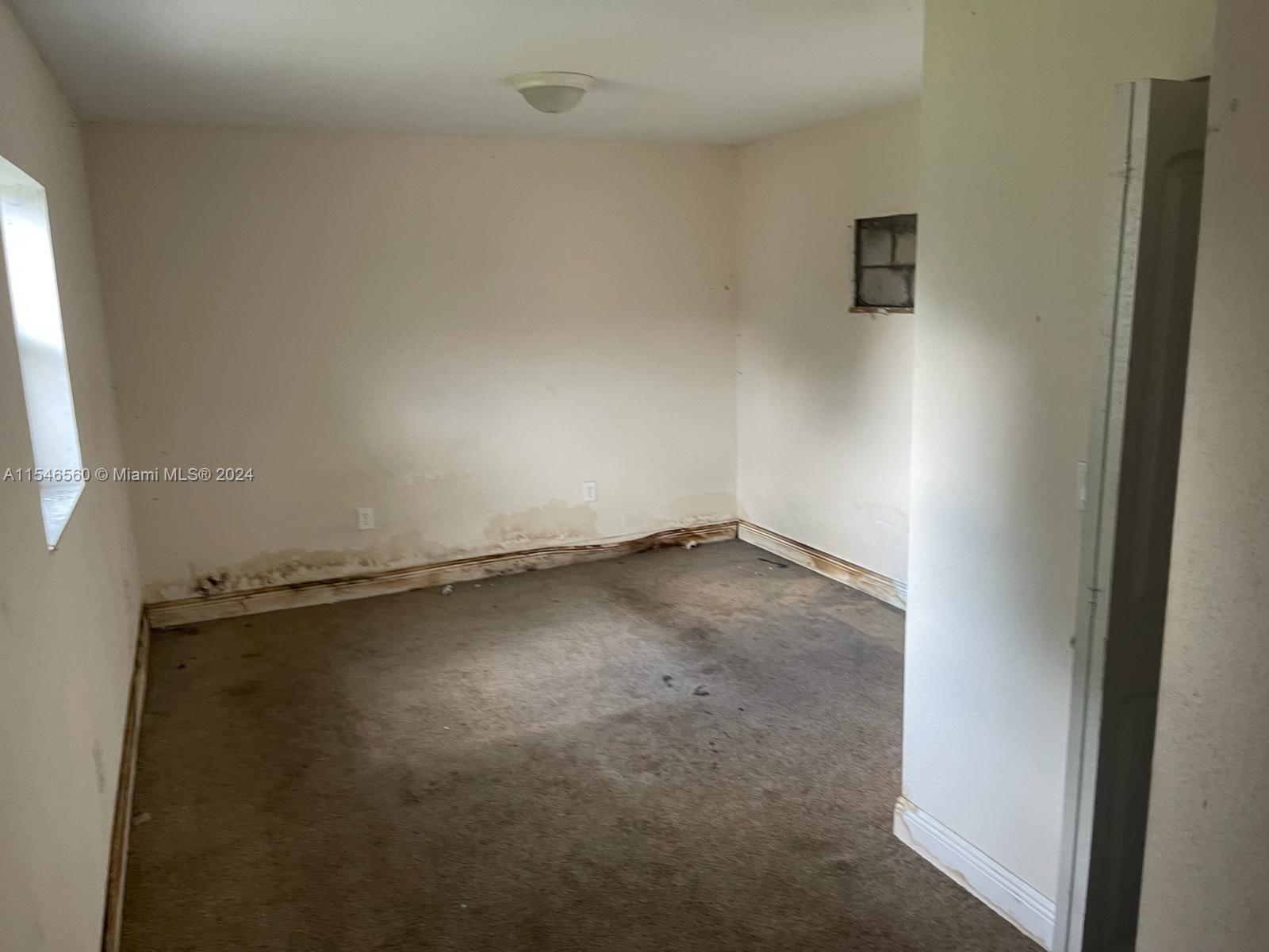 SUNNY ISLES INLAND - Residential