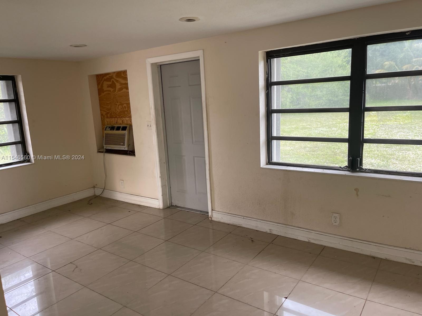 SUNNY ISLES INLAND - Residential