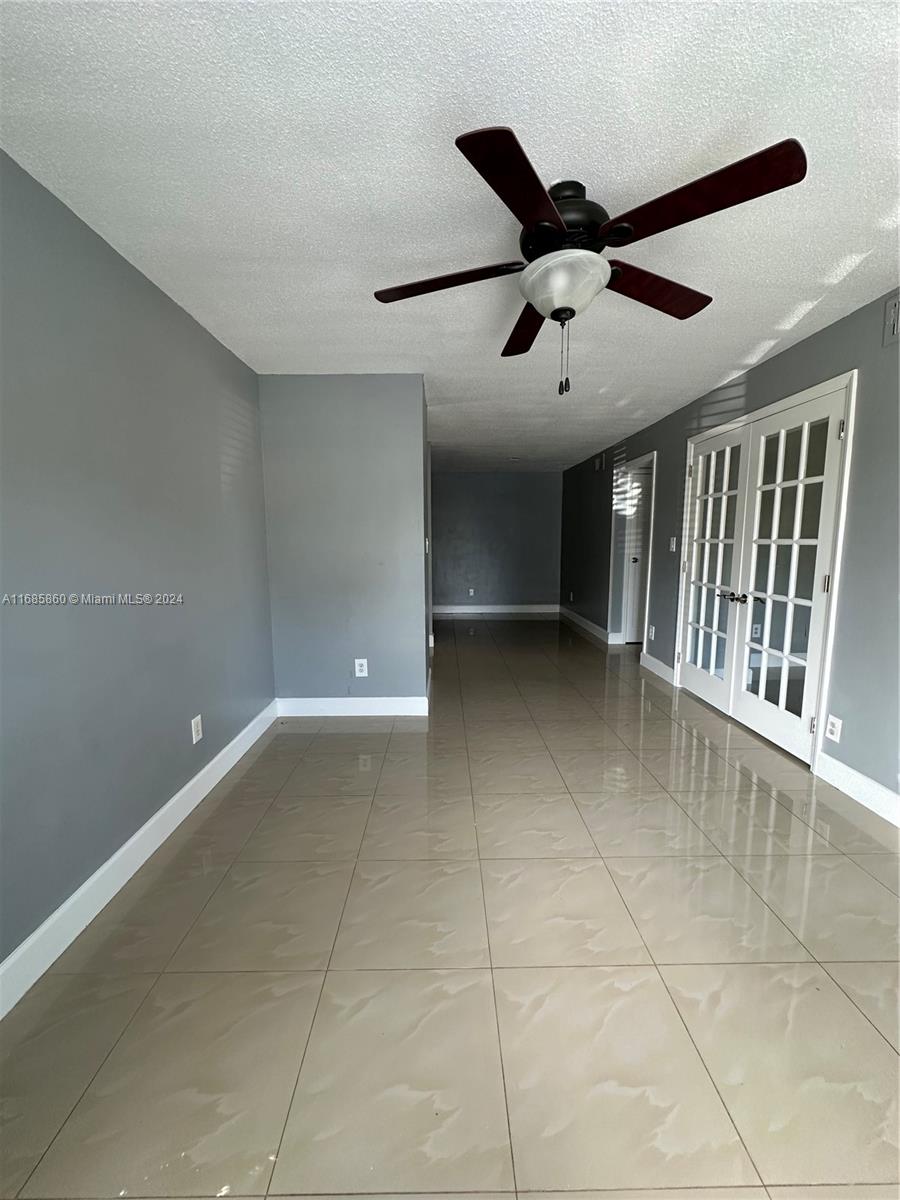 SAVANNAH AT RIVERSIDE CON - Residential Lease