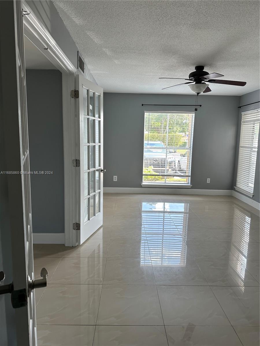 SAVANNAH AT RIVERSIDE CON - Residential Lease