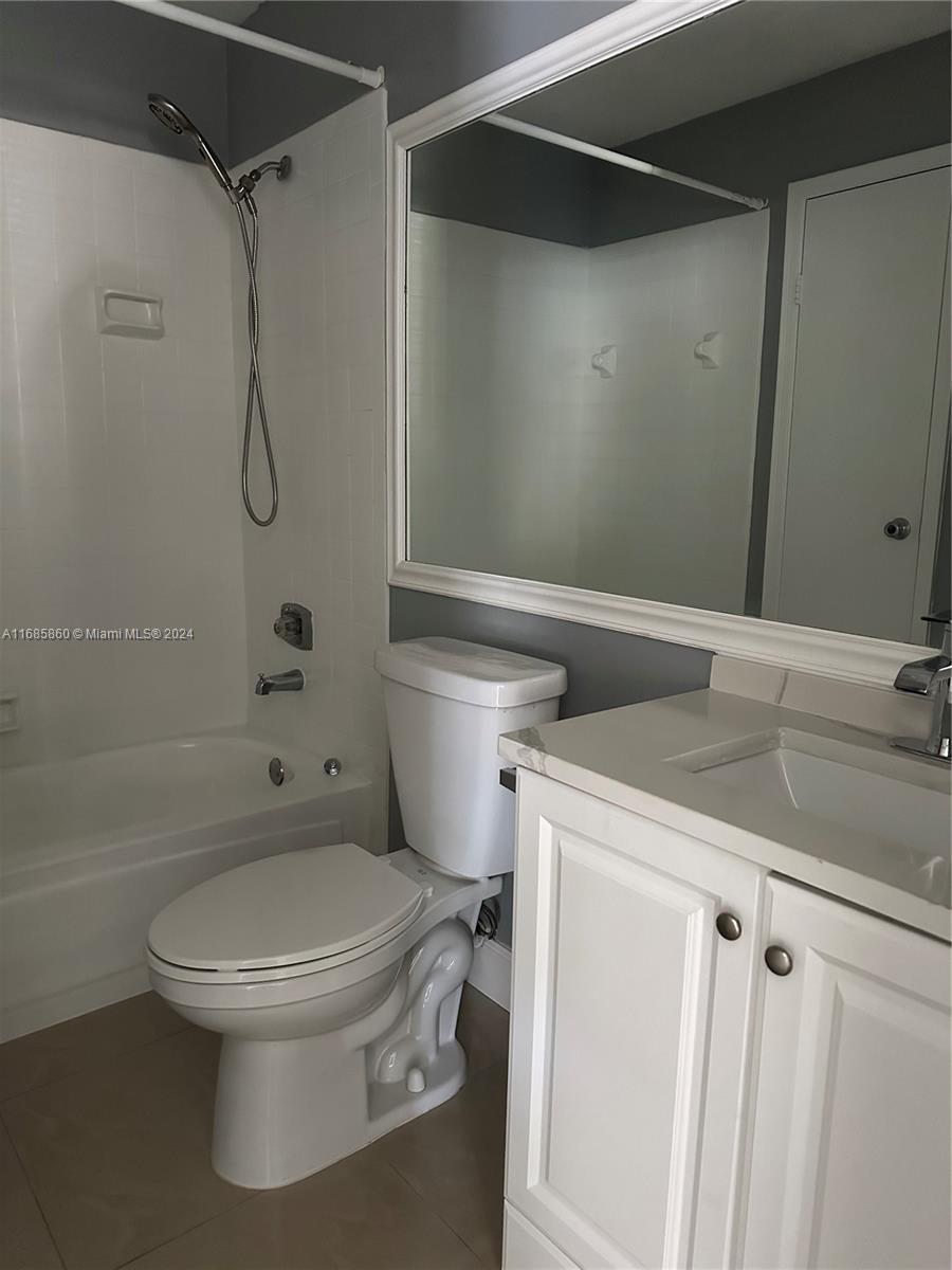 SAVANNAH AT RIVERSIDE CON - Residential Lease