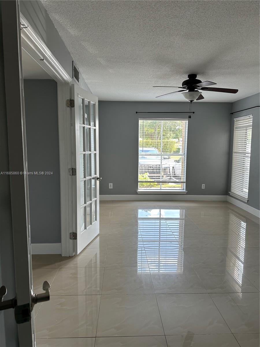 SAVANNAH AT RIVERSIDE CON - Residential Lease