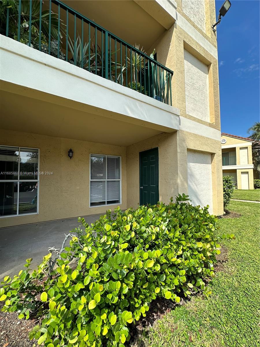 SAVANNAH AT RIVERSIDE CON - Residential Lease
