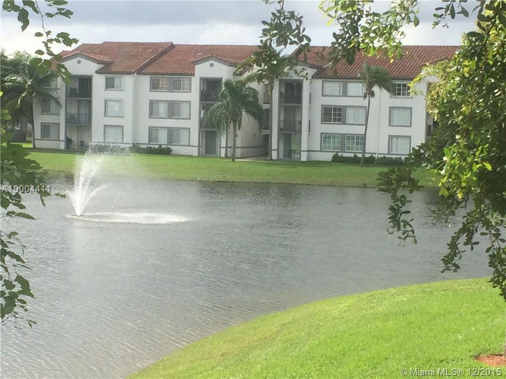 Enjoy Spacious 1 Bed/ 1 Baths Lakeview unit in the heart of Doral.  Remodeled Kitchen and bathroom!  Ceramic tile throughout, Open balcony overlooking the lake & Fountain.  Washer and dryer inside the unit.  Freshly painted.  Community has pool, gym, tennis courts. Excellent location, close to palmetto highway, schools, shops, restaurants and much more... Enjoy This Cozy Place that you will call Home. Call Me Today!