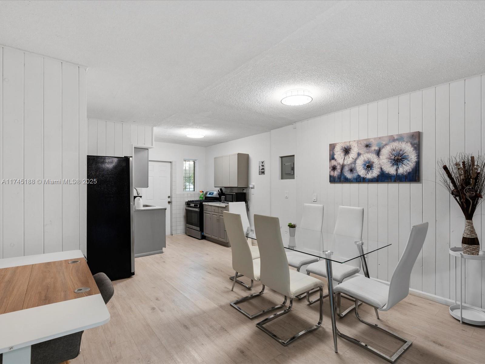 BAY HARBOR ISLAND - Residential Income