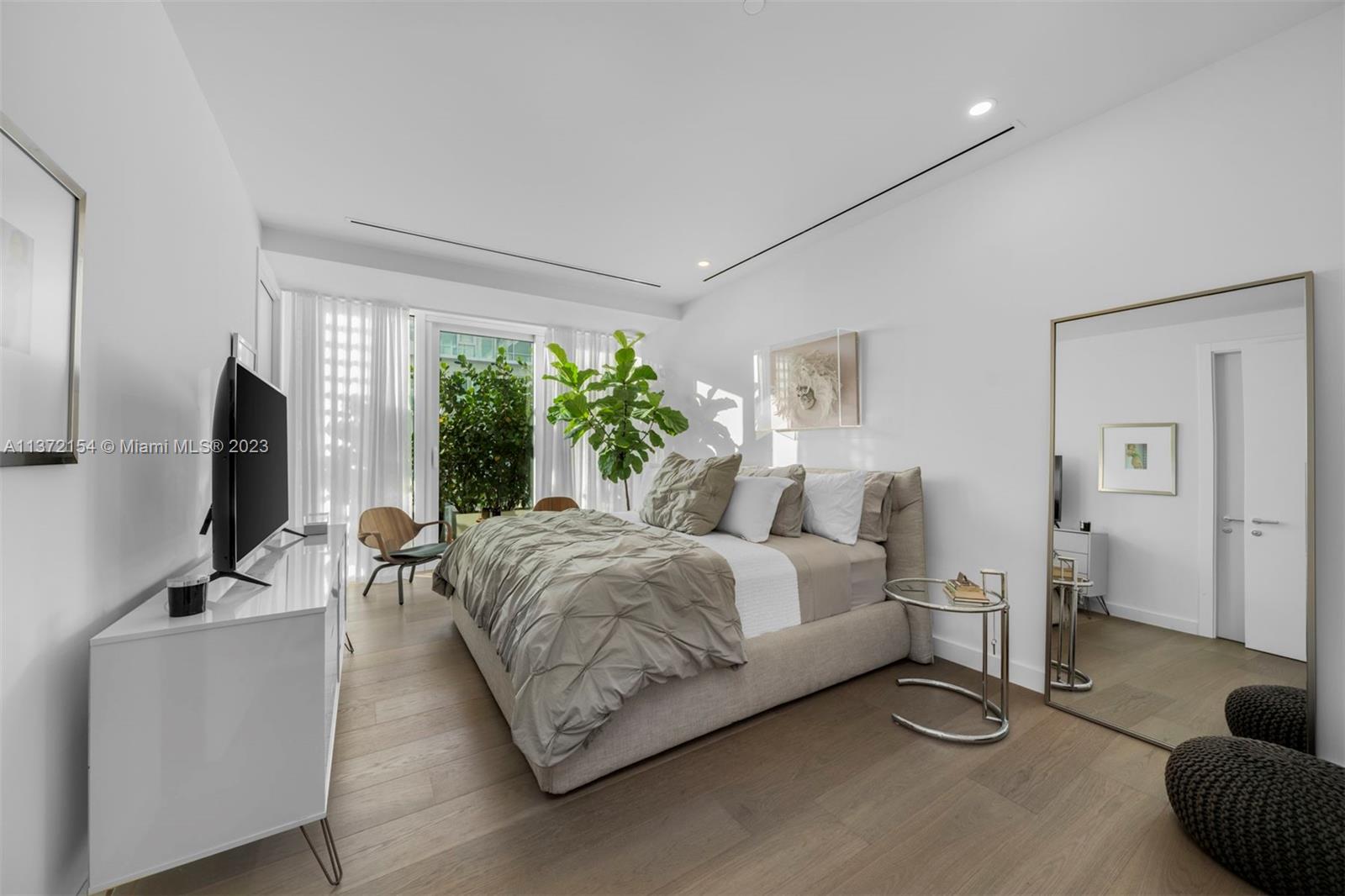 4701 NORTH MERIDIAN CONDO - Residential
