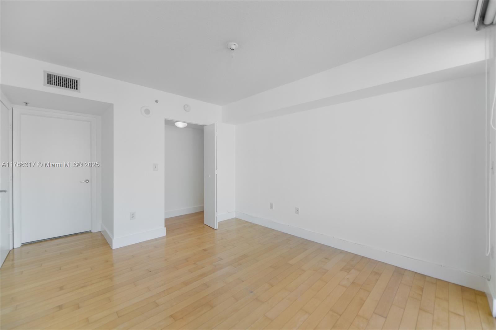 BRICKELL ON THE RIVER N T - Residential Lease