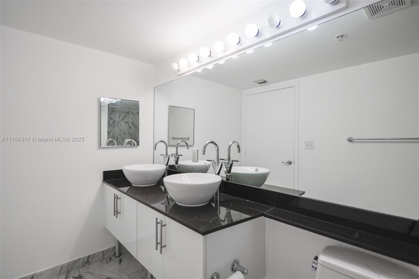 BRICKELL ON THE RIVER N T - Residential Lease